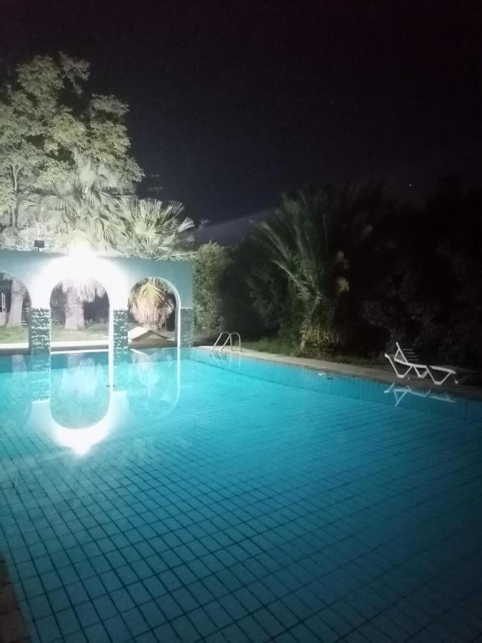 Ευχάριστη Βίλα Στη Χαλκίδα Στην Περιοχή "Αλυκές" Chalkida Exterior foto